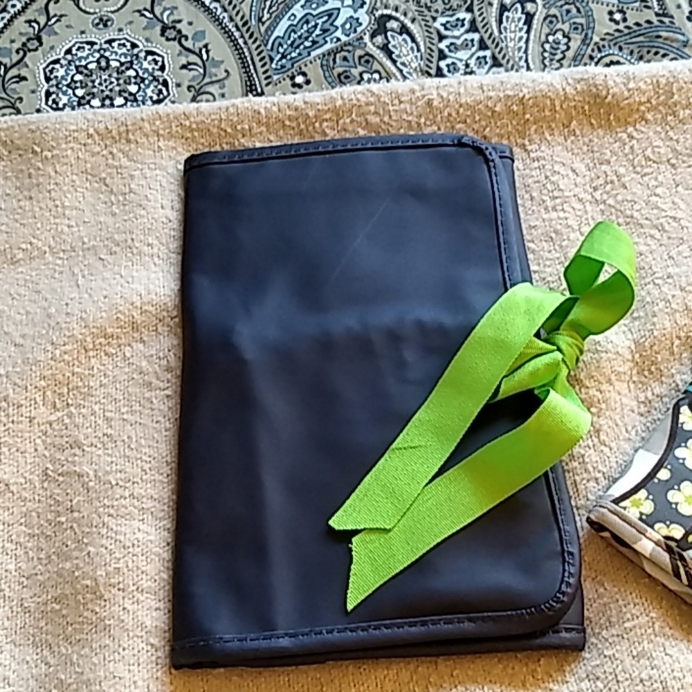 Trifold organizer